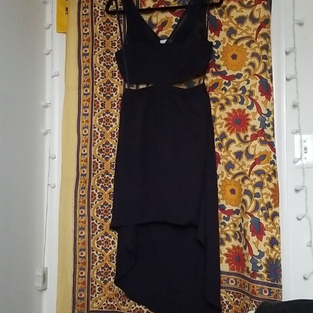 Cut-Out Dress - Picture 2 of 8